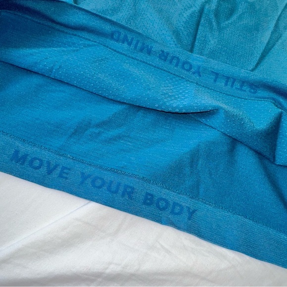 Lululemon swiftly tech top tank style racer back in size 6 - Picture 5 of 7